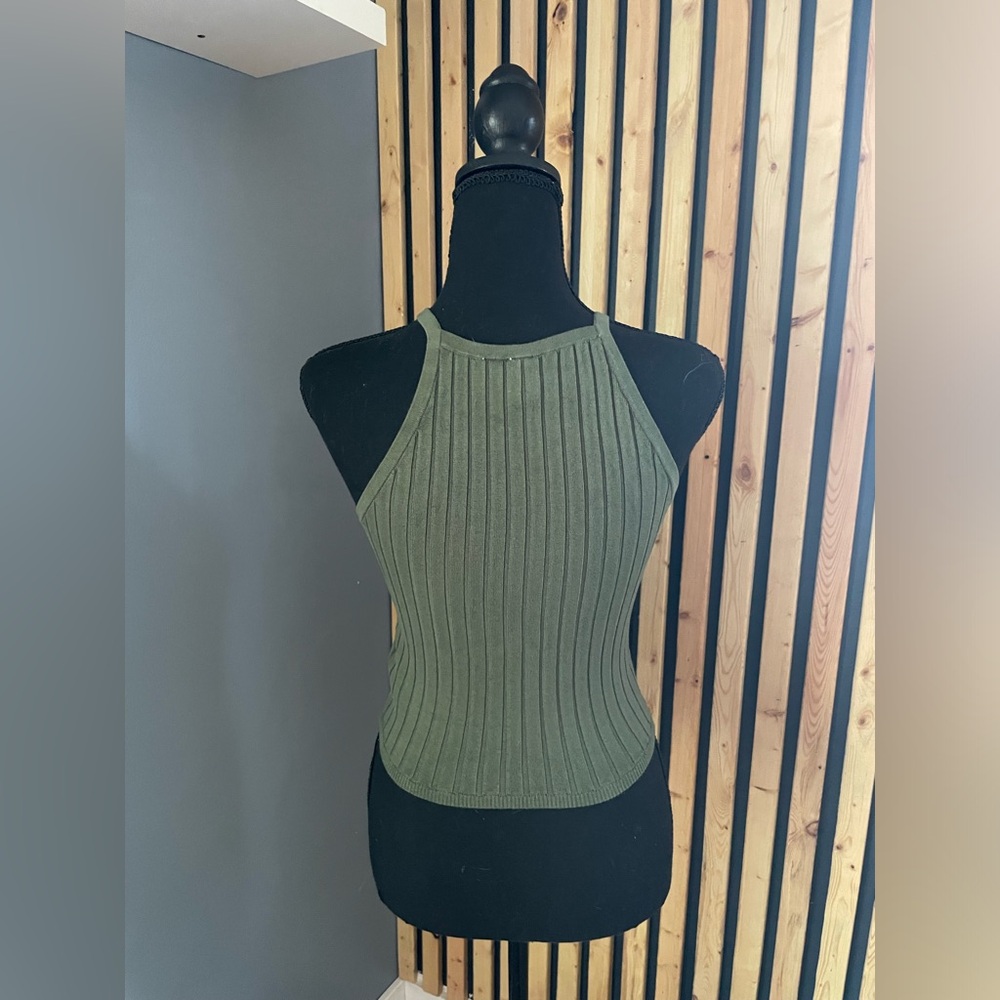 Divided Green Ribbed Tank Top - Picture 2 of 4